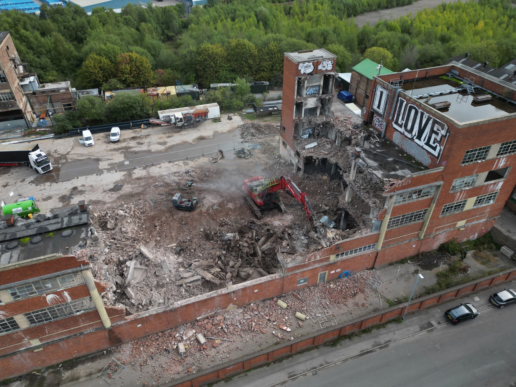 Twyfords Demolition: Day Three as Work Continues in Etruria